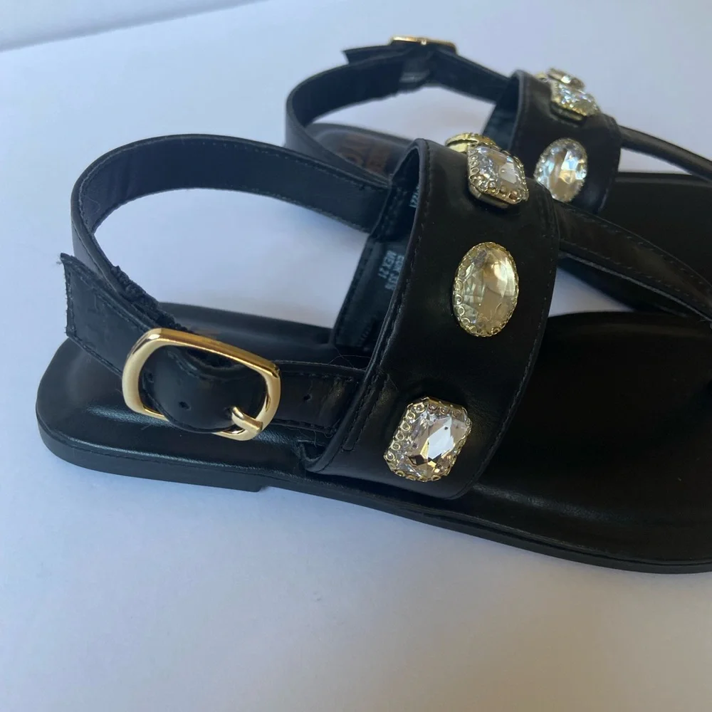 New Madden NYC Studded Sandals Girls Size 2 New no tags